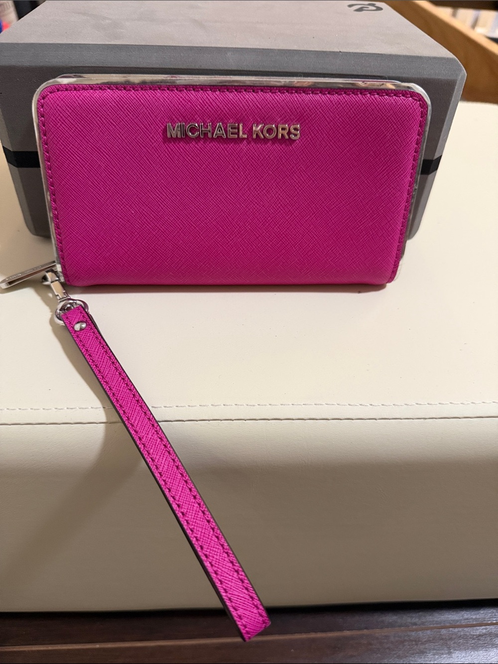 Michael Kors Fuchsia Saffiano Leather Wristlet Card Holder